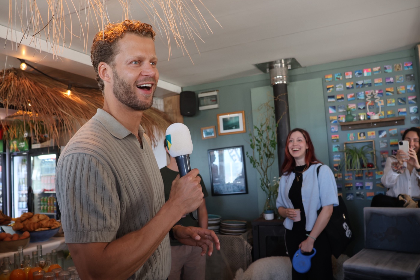 Floris speaking at a GoDoIt gathering